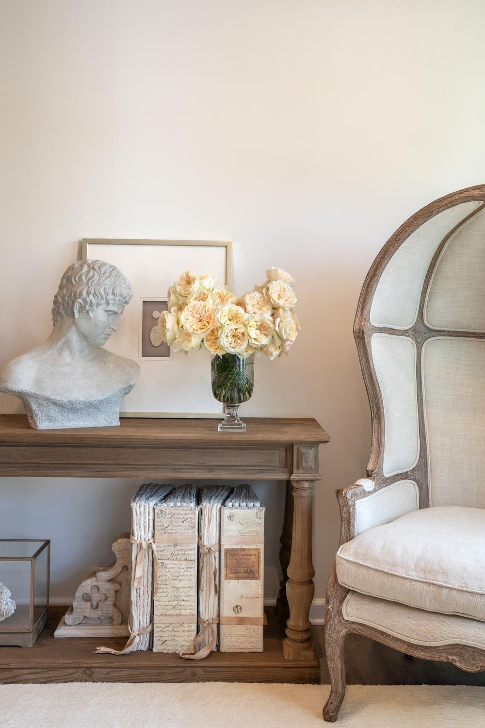 Cream rose arrangement