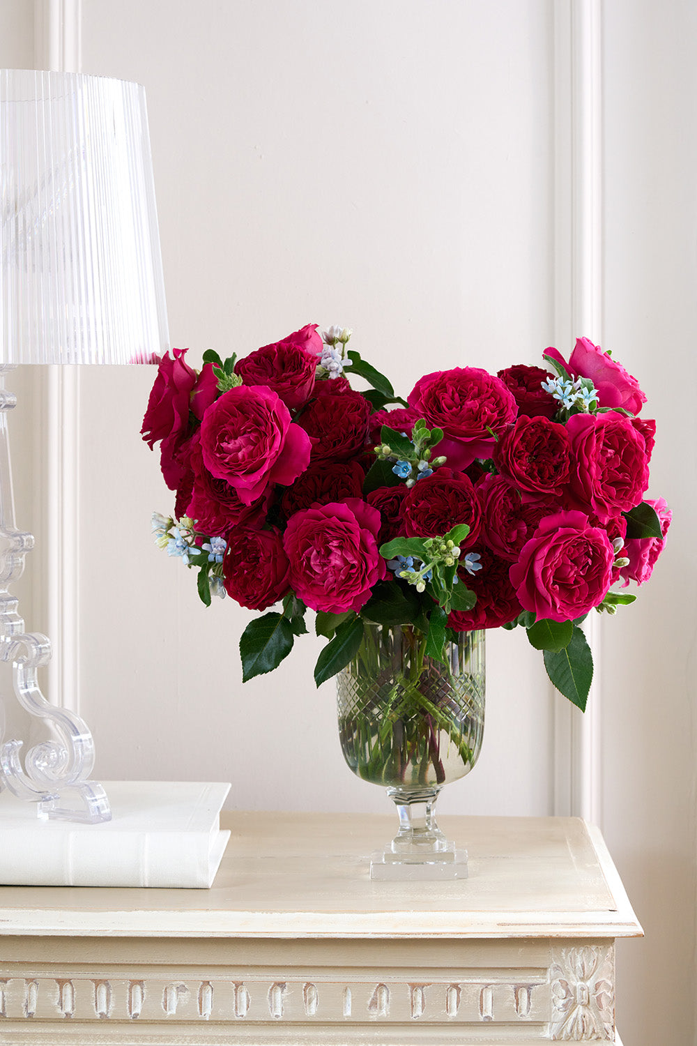 32 Stems Berry Reds Rose Bouquet Arrangement in Vase