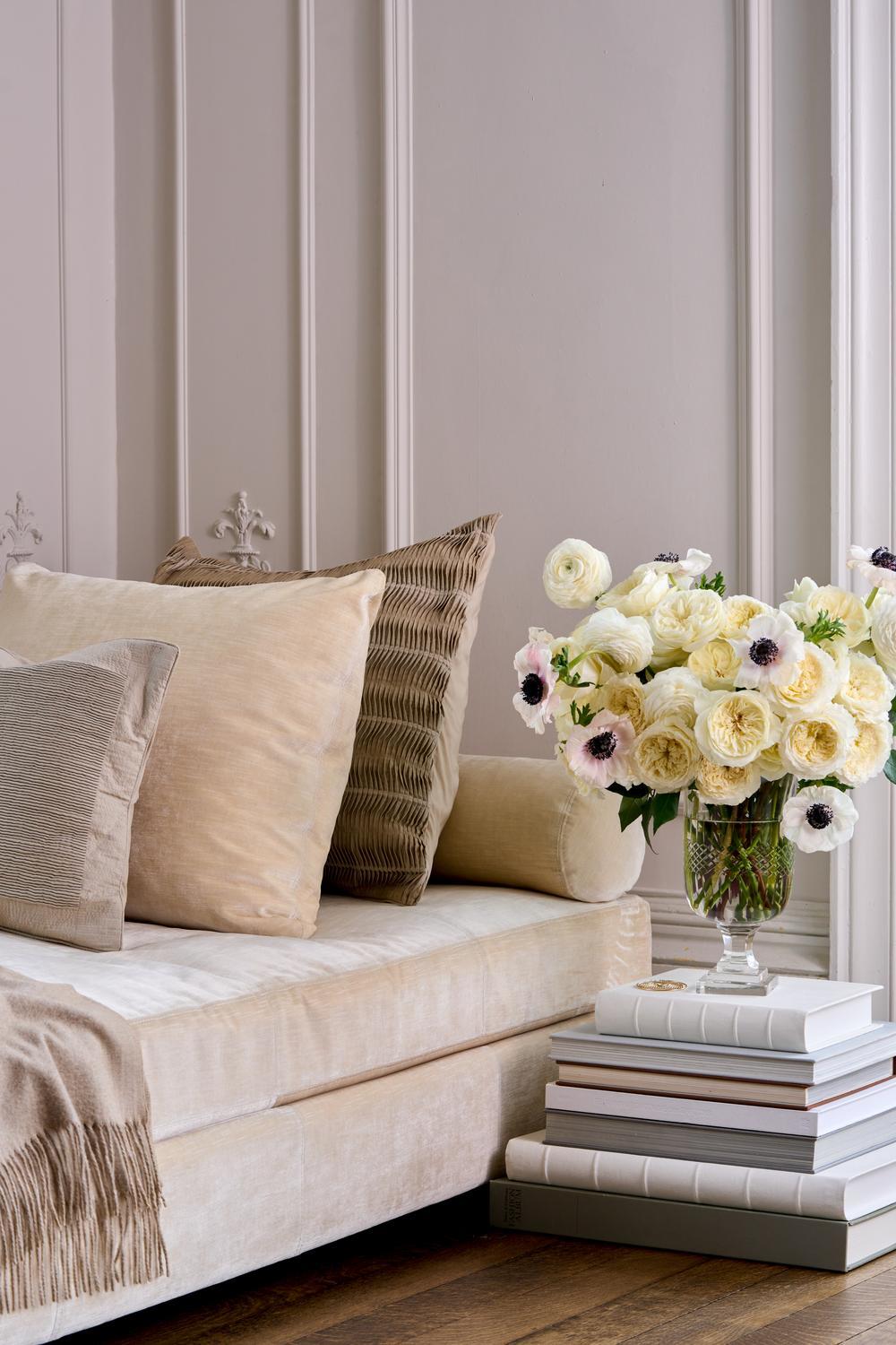 Rose Bouquet For Every Room Tailored White