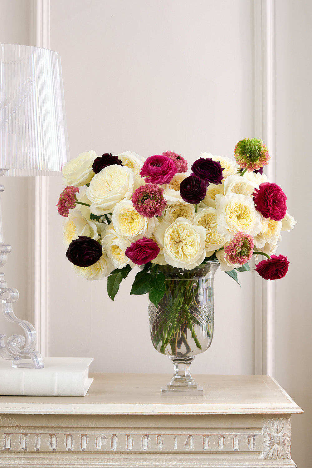 32 stems Embossed Crimson Rose Bouquet Arrangement in Vase