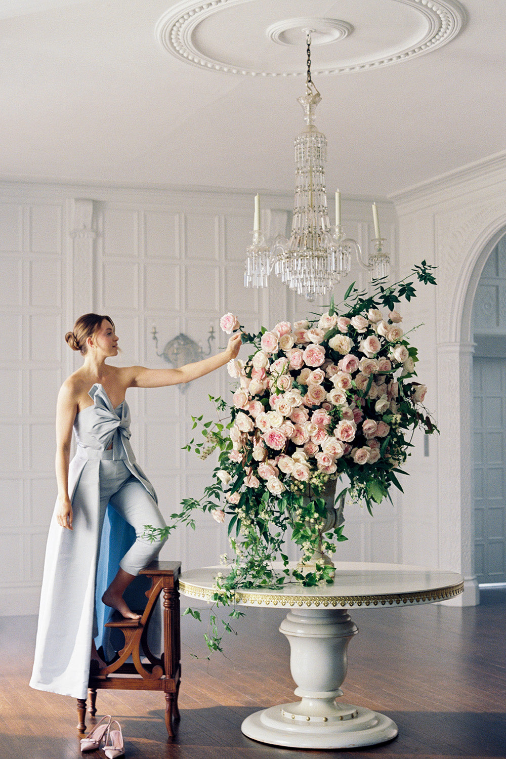 Keira Rose Muse Large Oversized Urn